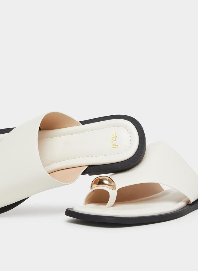 Styli Solid Toe Post Flat Sandals - Image 3